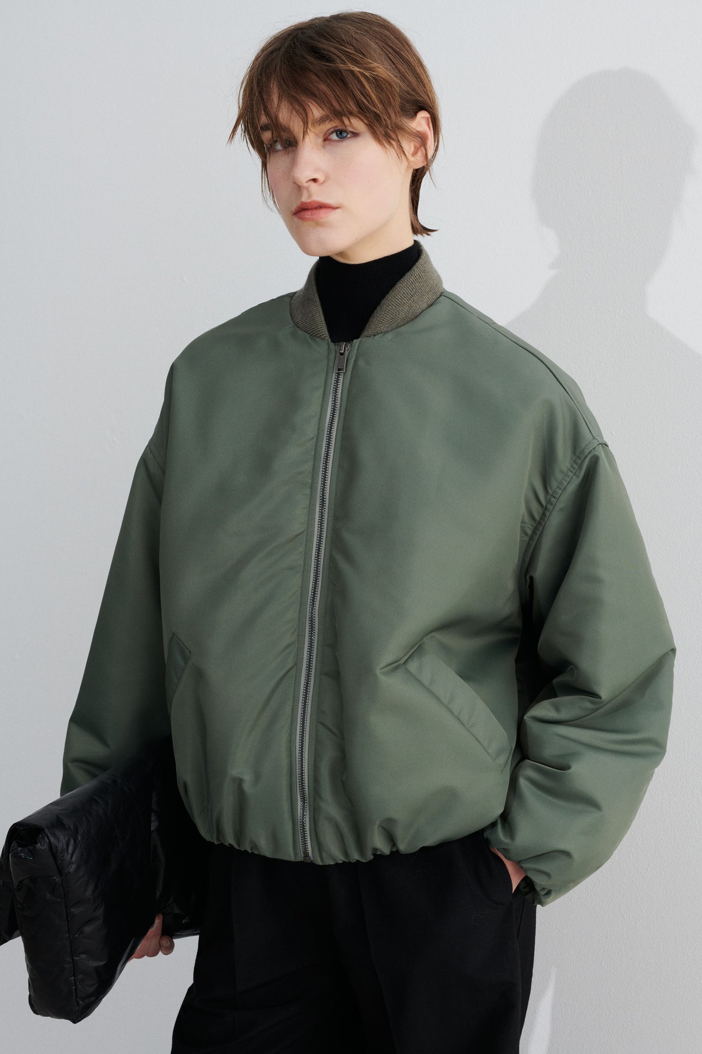 Joelle bomber, artichoke