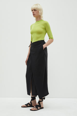 Sade wrap skirt w knot detail, Black